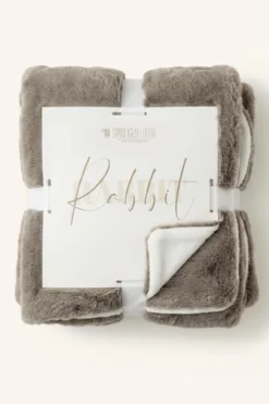 Ciemny Koc Futrzany RABBIT Beżowy