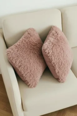 Futrzana Poszewka Włochacz YETI Pudrowy