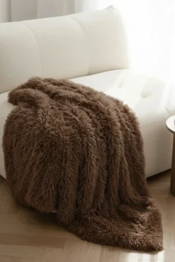 Futrzany Koc Włochacz YETI Brązowy