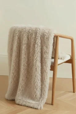 Futrzany Koc Włochacz YETI Jasny Beżowy