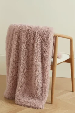 Futrzany Koc Włochacz YETI Pudrowy
