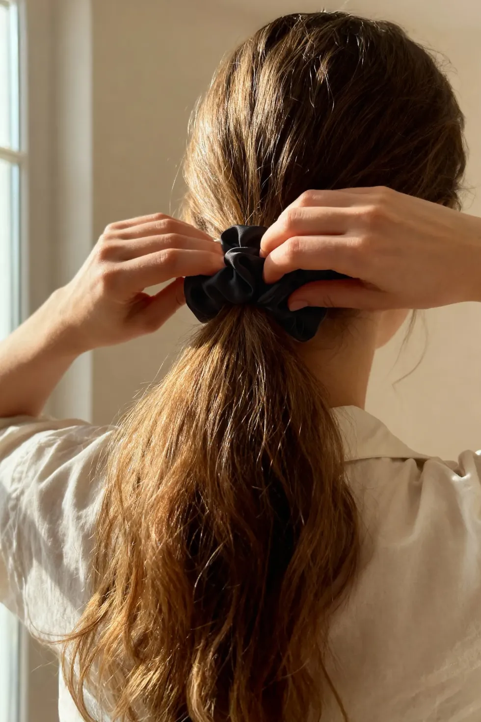 Gumka do Włosów z Jedwabiu Scrunchie Czarny