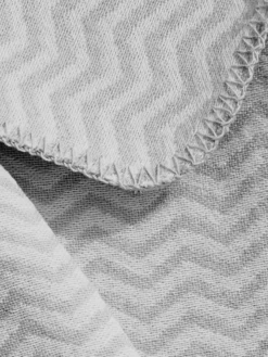 Komplet 2 szt. Szarych Bawełnianych Narzut na Fotel Cotton Cloud Zygzak