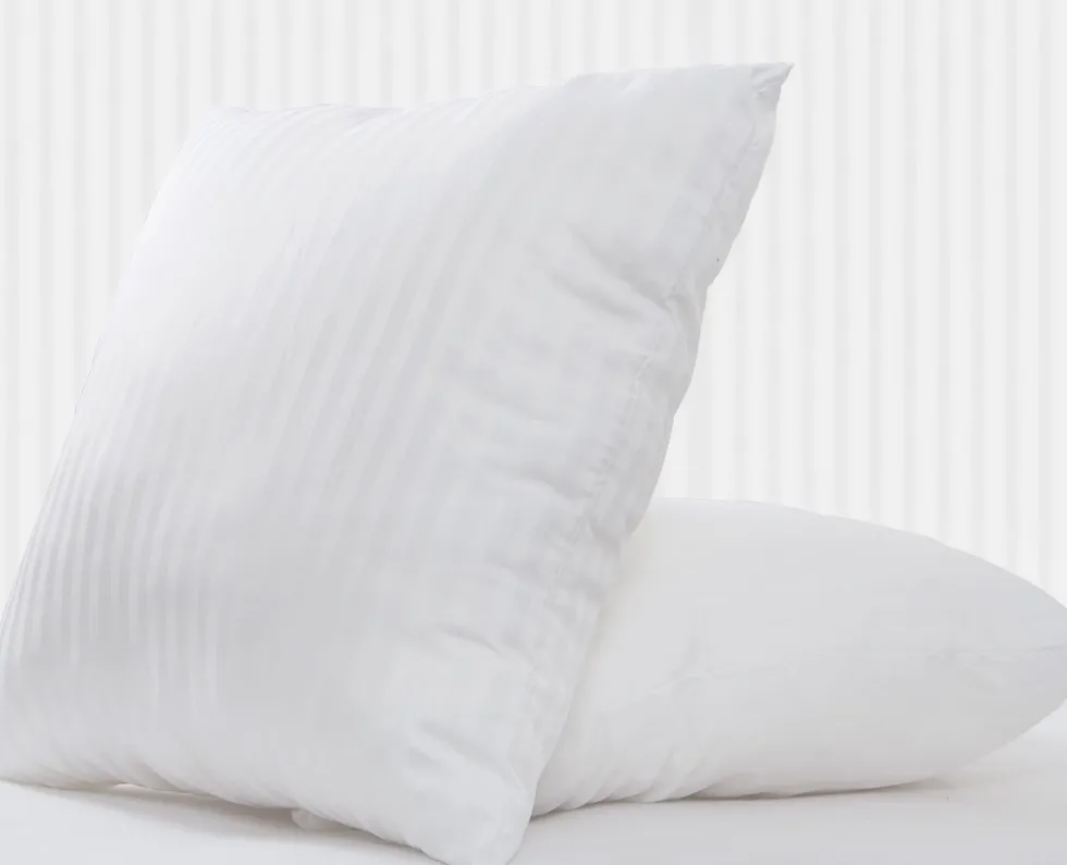 poszewka hotelowa adamaszek 1cm na zamek Biały
