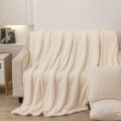 Poszewka z Bukli Baranek Dreamy Boucle Kremowy