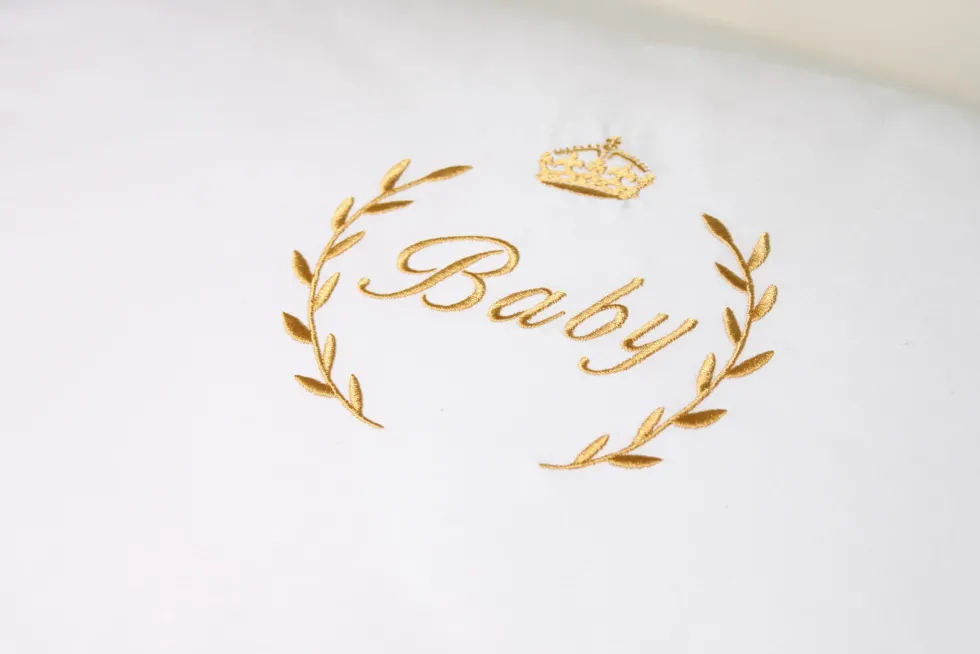 Poszewka z haftem Baby Biały