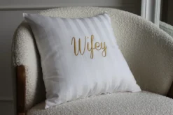 Poszewka Z Haftem Wifey