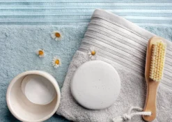 Ręcznik Frotte Vela z Modalem z Ozdobną Bordiurą 550g/m2 Srebrny