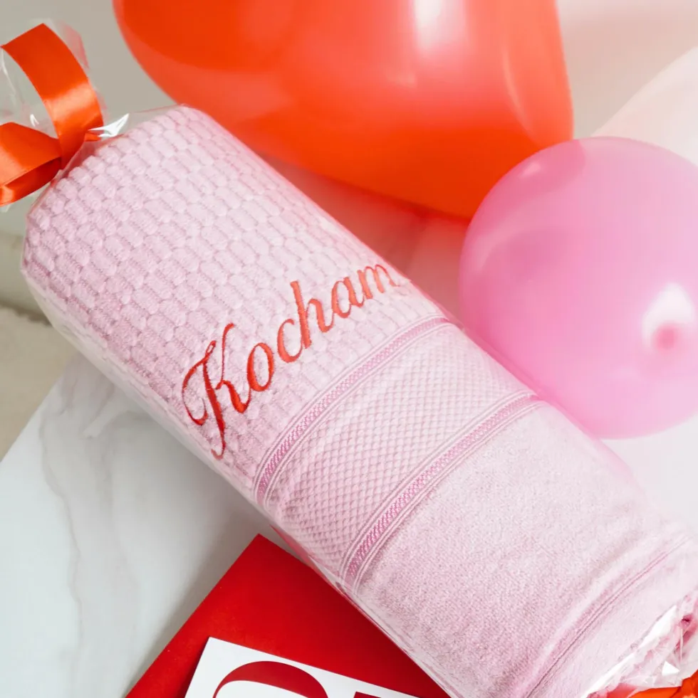 Ręcznik KOCHAM CIĘ Na Walentynki Różowy